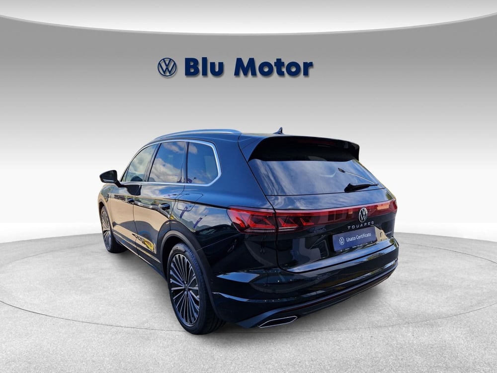 Volkswagen Touareg nuova a Frosinone (5)