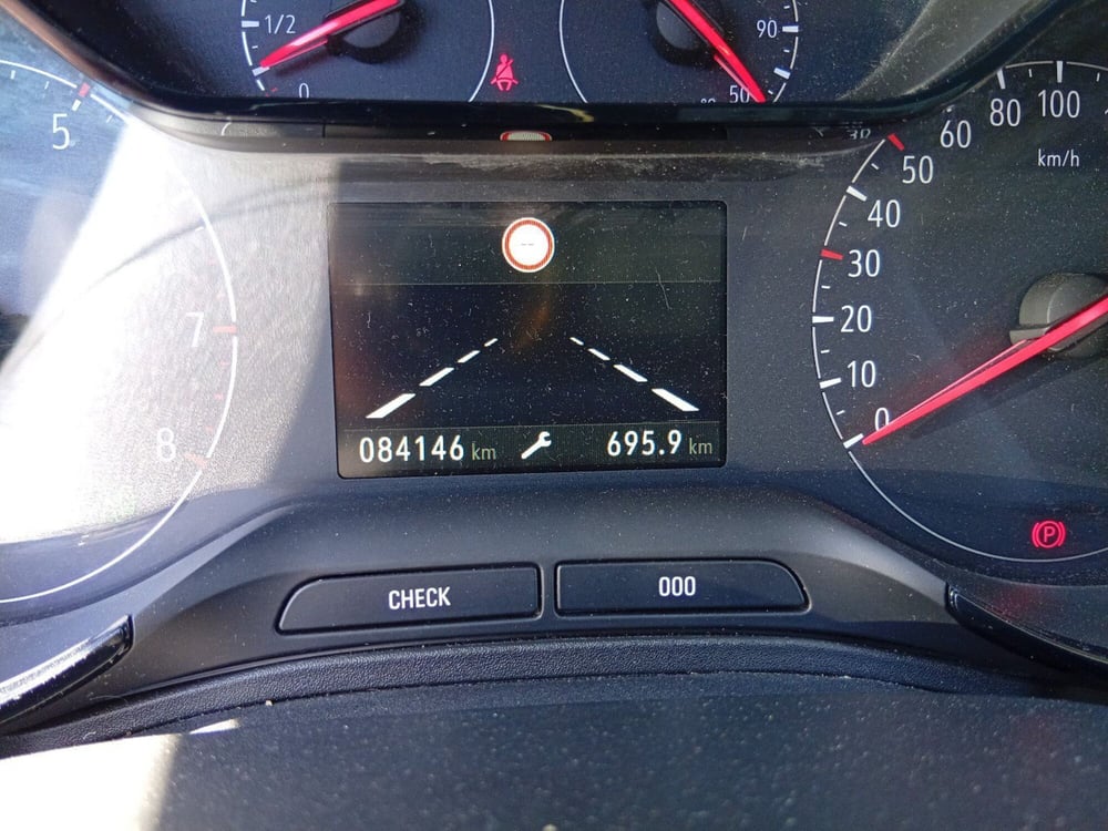 Opel Grandland X usata a Catania (18)
