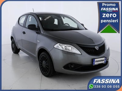 Lancia Ypsilon 1.0 FireFly 5 porte S&amp;S Hybrid Silver Plus del 2023 usata a Milano