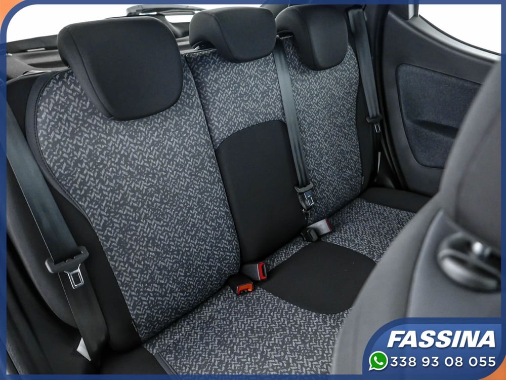 Lancia Ypsilon usata a Milano (10)