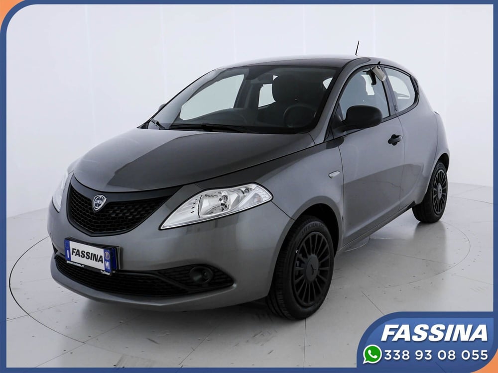 Lancia Ypsilon usata a Milano (3)