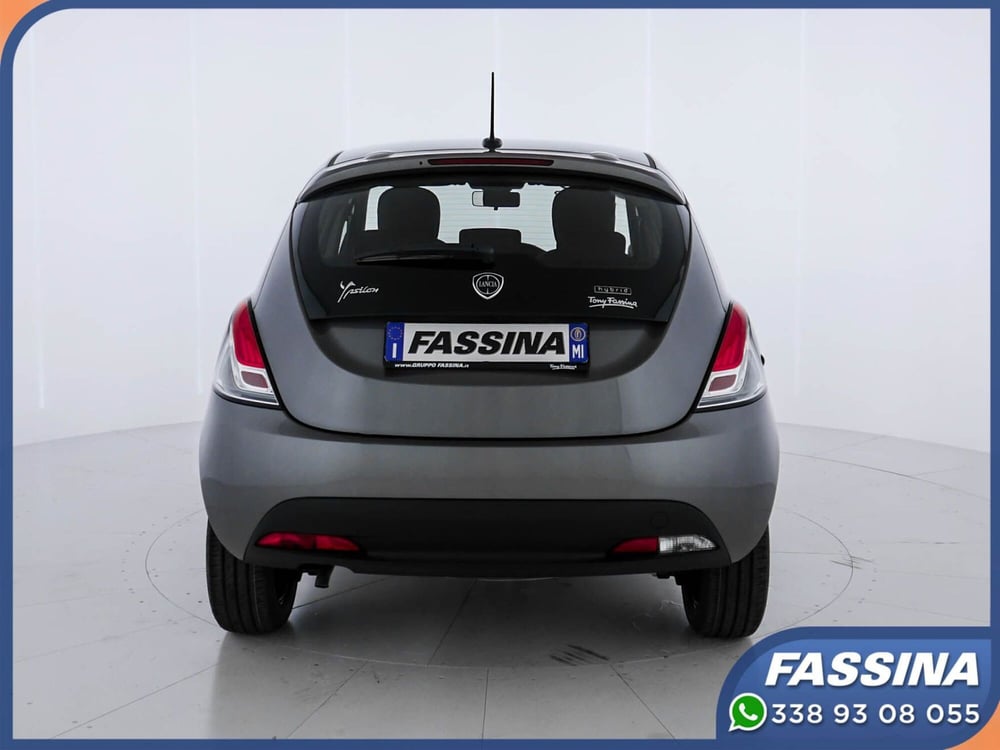 Lancia Ypsilon usata a Milano (5)