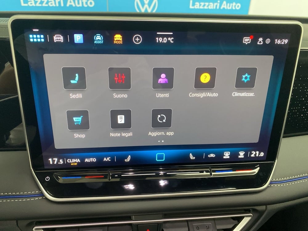 Volkswagen Tiguan nuova a Lodi (17)
