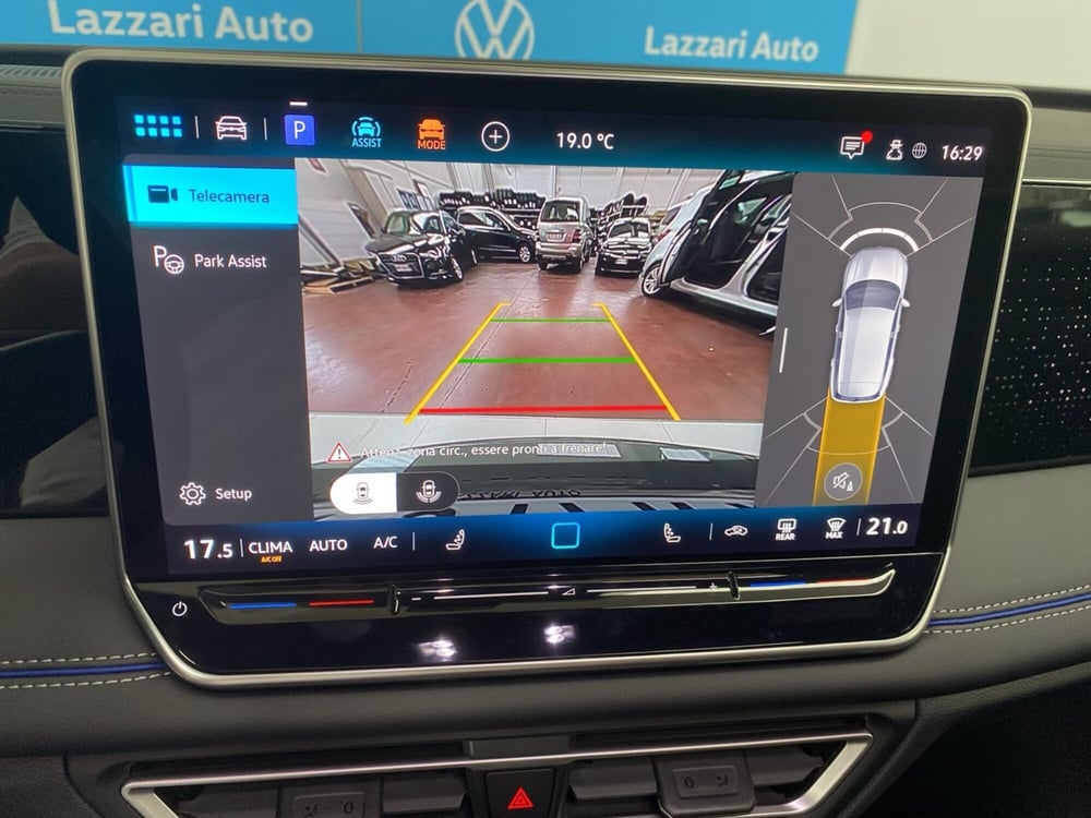 Volkswagen Tiguan nuova a Lodi (19)