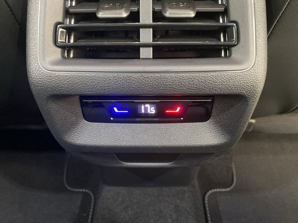 Volkswagen Tiguan nuova a Lodi (9)