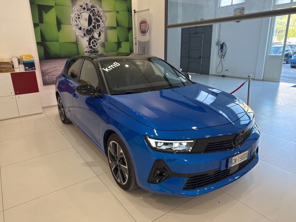 Opel Astra nuova a Palermo (2)