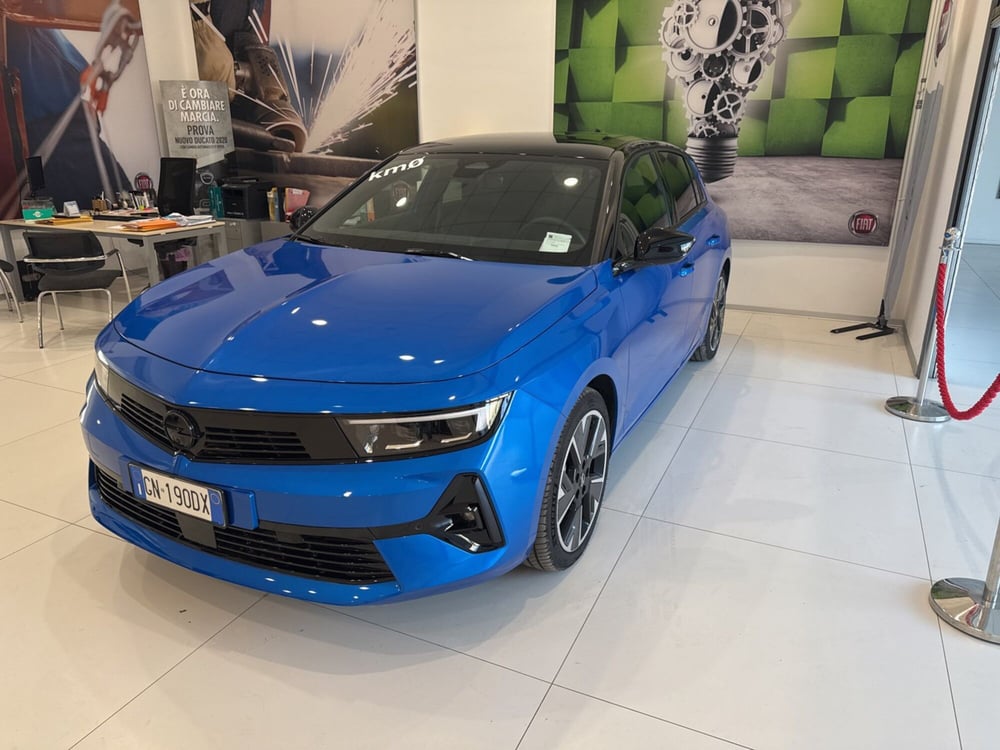 Opel Astra nuova a Palermo (3)