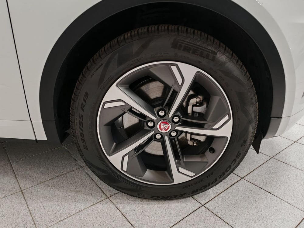 Jaguar E-Pace usata a Novara (9)
