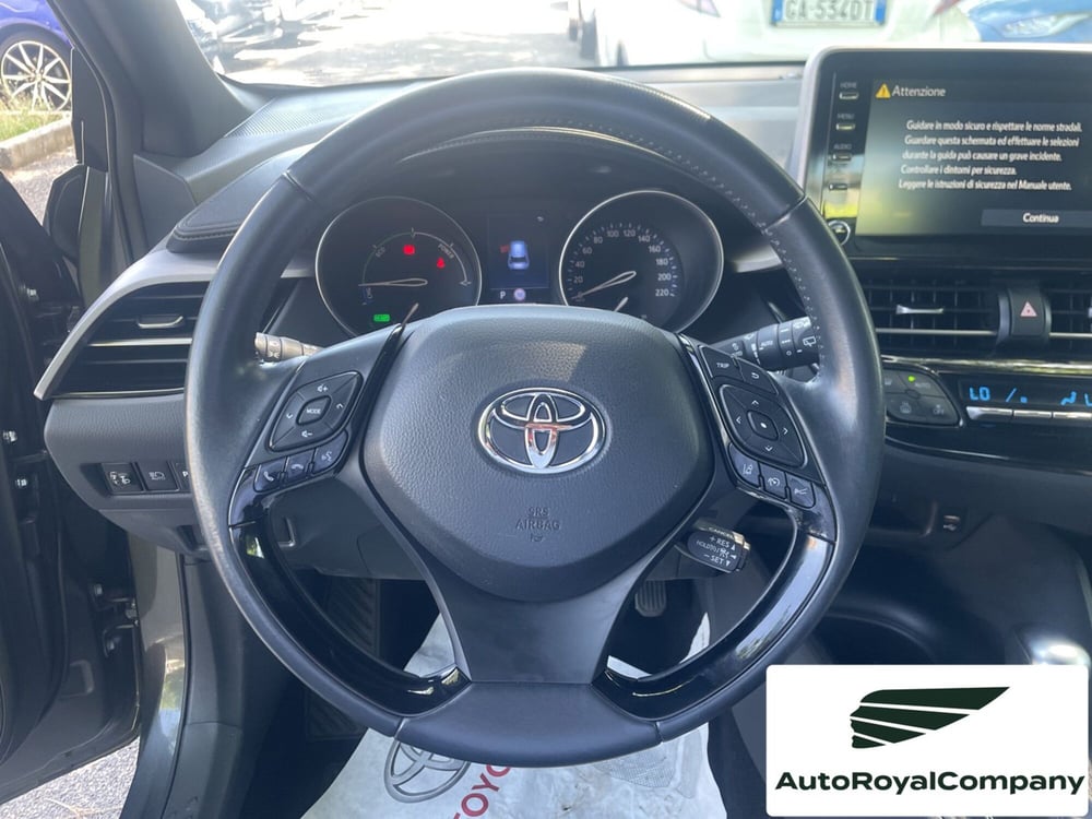 Toyota Toyota C-HR usata a Roma (11)