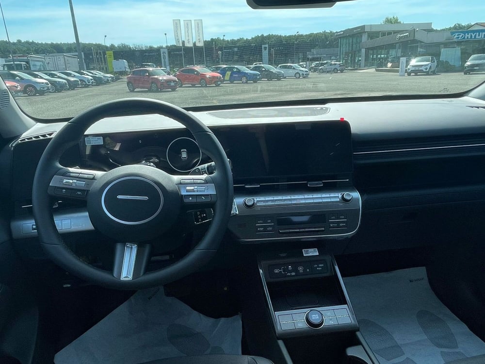 Hyundai Kona nuova a Latina (13)