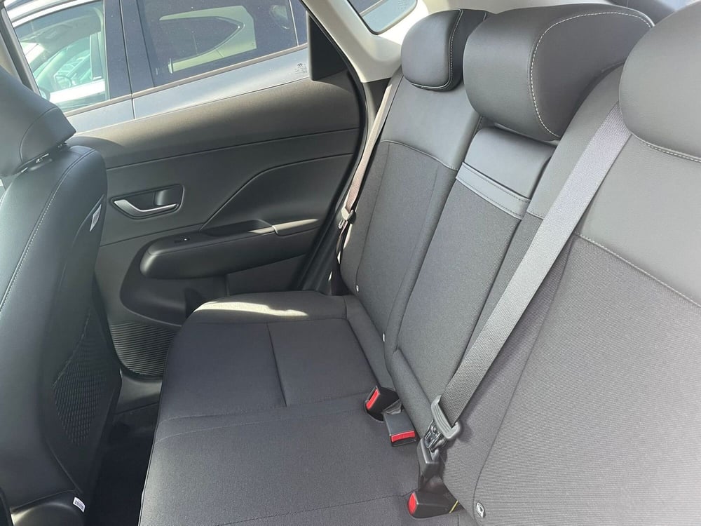 Hyundai Kona nuova a Latina (14)