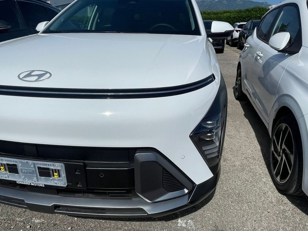 Hyundai Kona nuova a Latina (7)