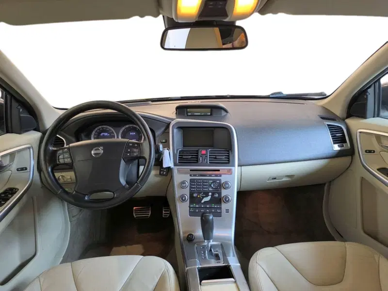 Volvo XC60 usata a Udine (11)