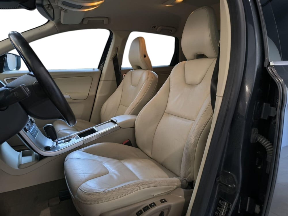 Volvo XC60 usata a Udine (8)