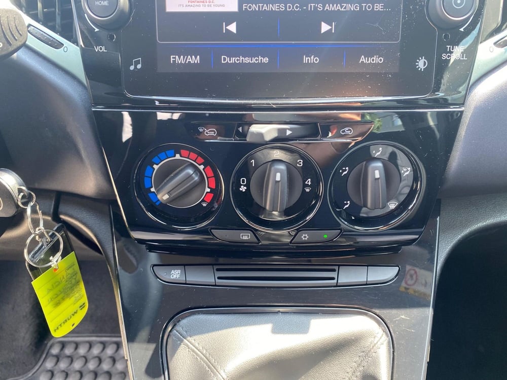 Lancia Ypsilon usata a Milano (18)