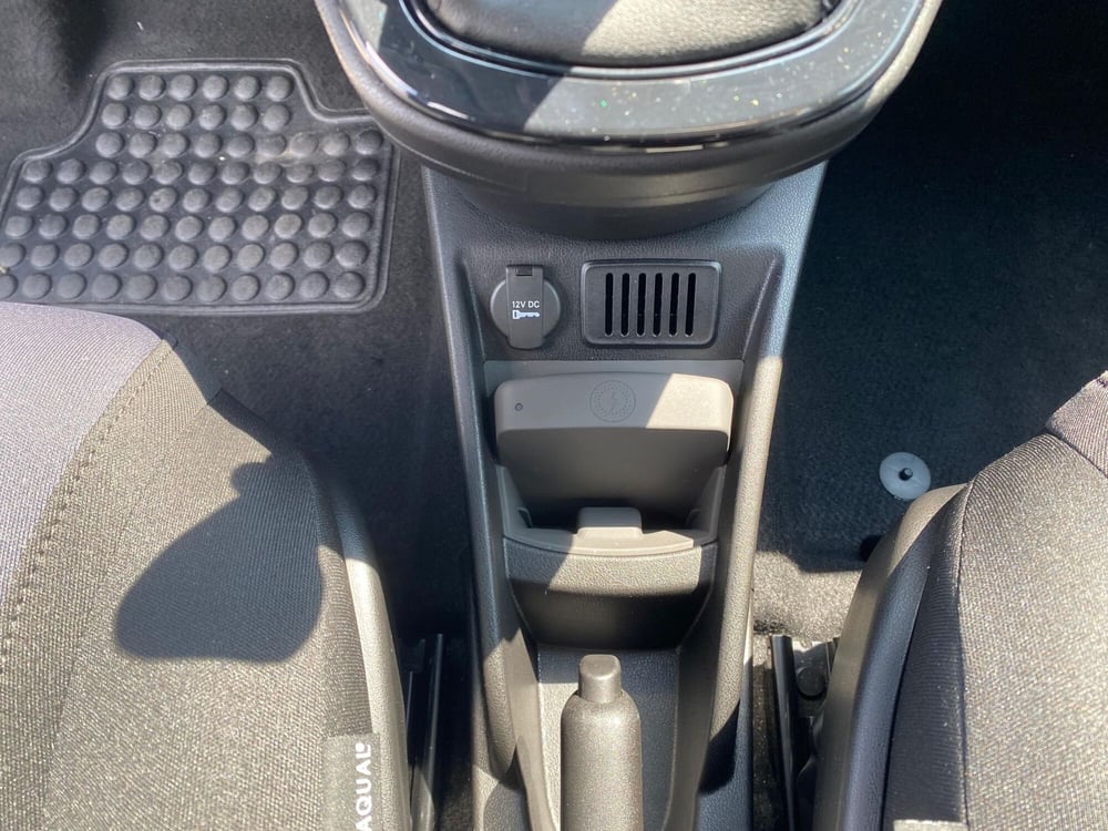 Lancia Ypsilon usata a Milano (19)