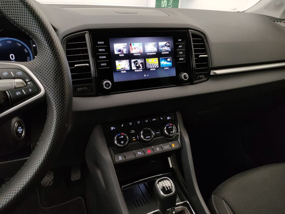 Skoda Karoq usata a Varese (14)