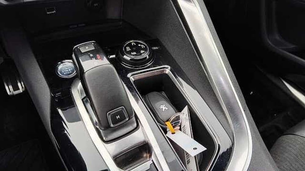 Peugeot 3008 usata a Milano (17)