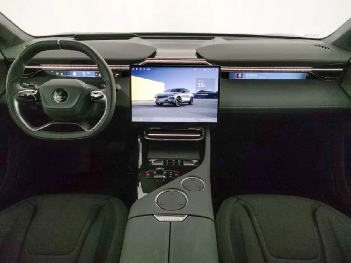 Lotus Eletre nuova a Modena (8)