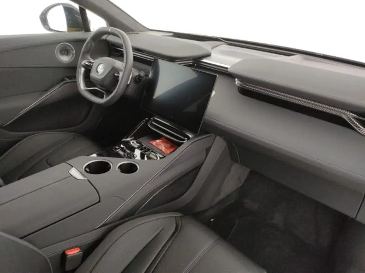 Lotus Eletre nuova a Modena (12)