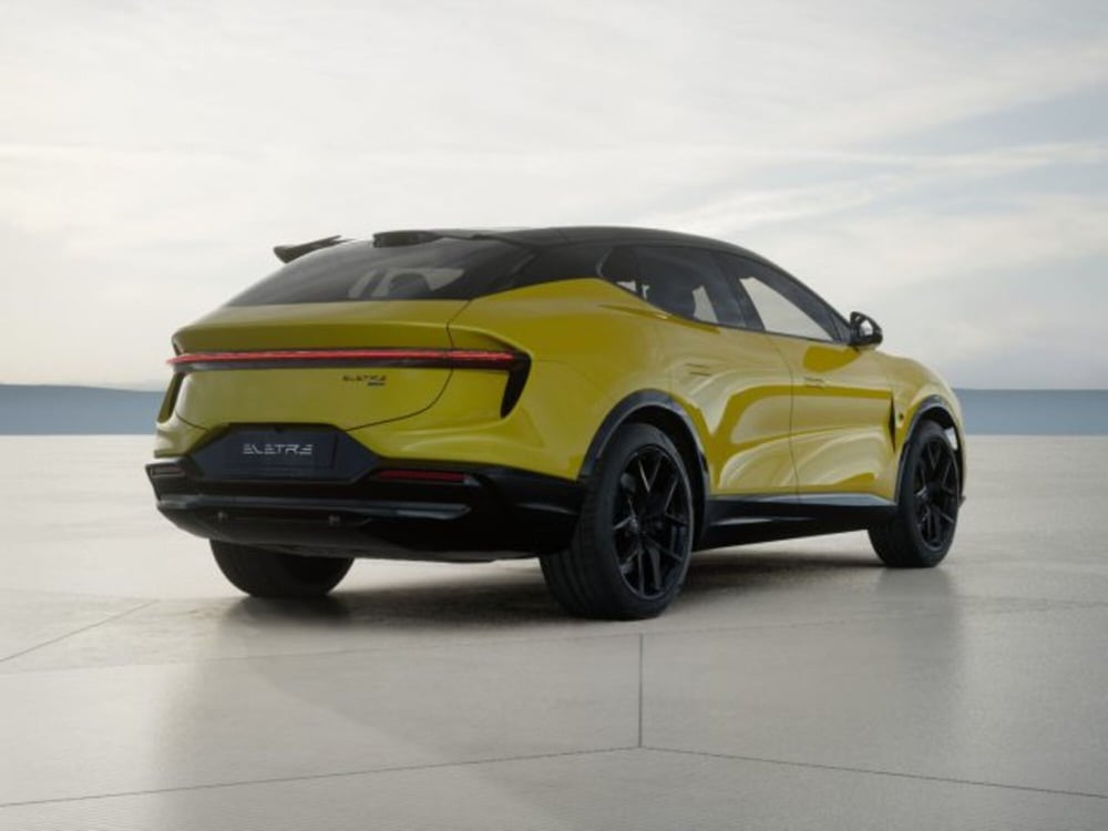 Lotus Eletre nuova a Modena (7)