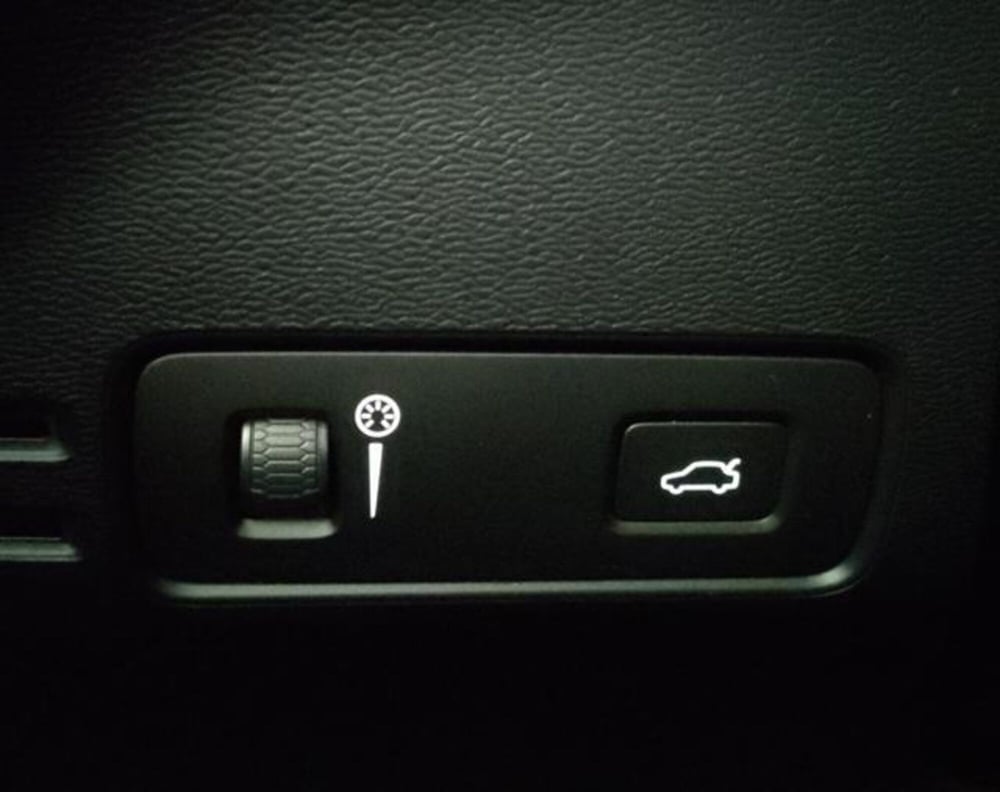 Volvo XC40 usata a Modena (11)