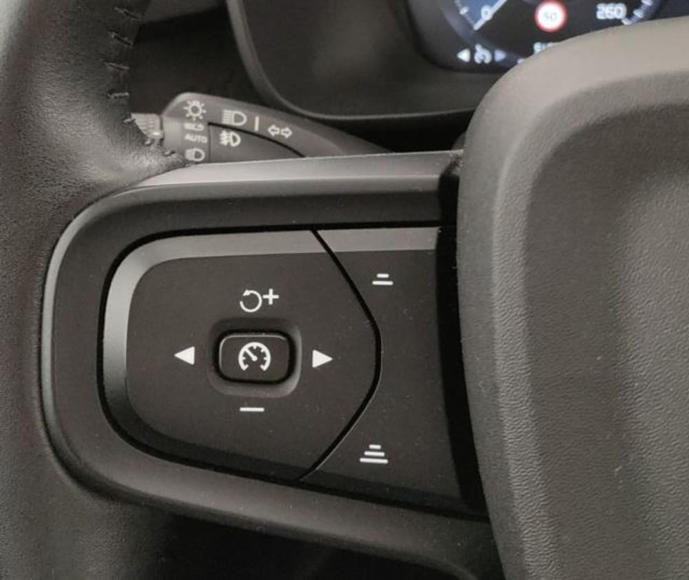 Volvo XC40 usata a Modena (15)