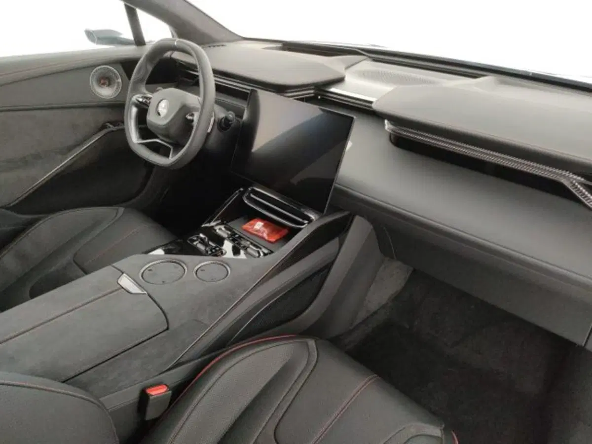Lotus Eletre nuova a Modena (12)