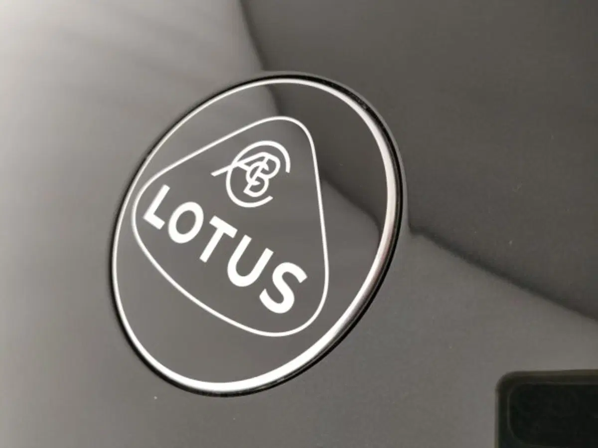 Lotus Eletre nuova a Modena (15)