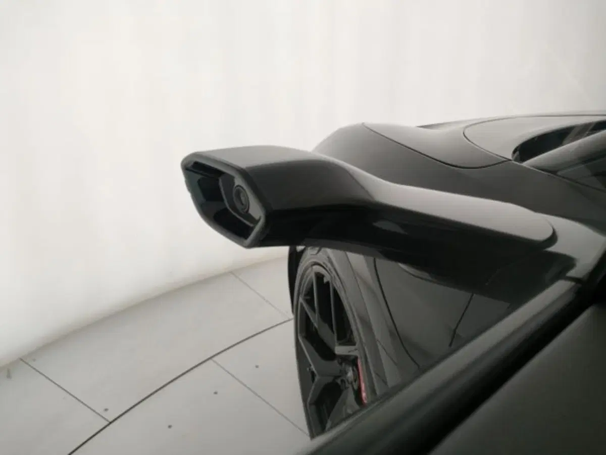 Lotus Eletre nuova a Modena (17)