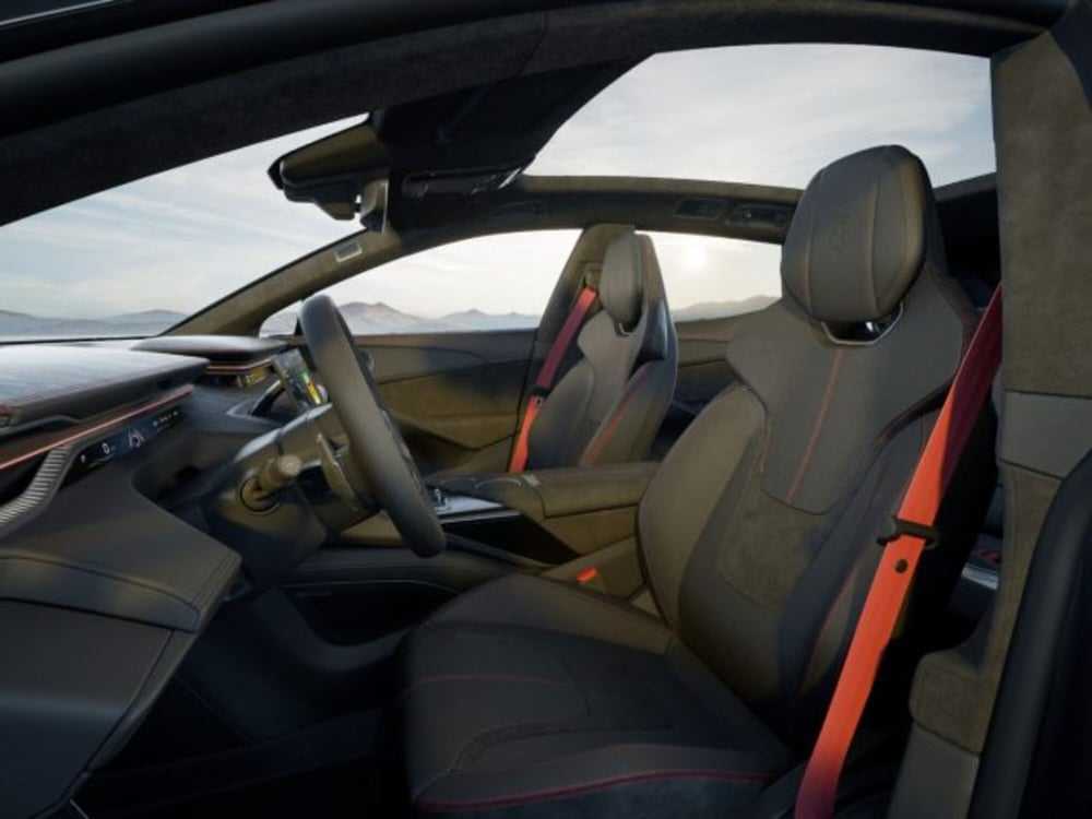 Lotus Eletre nuova a Modena (20)