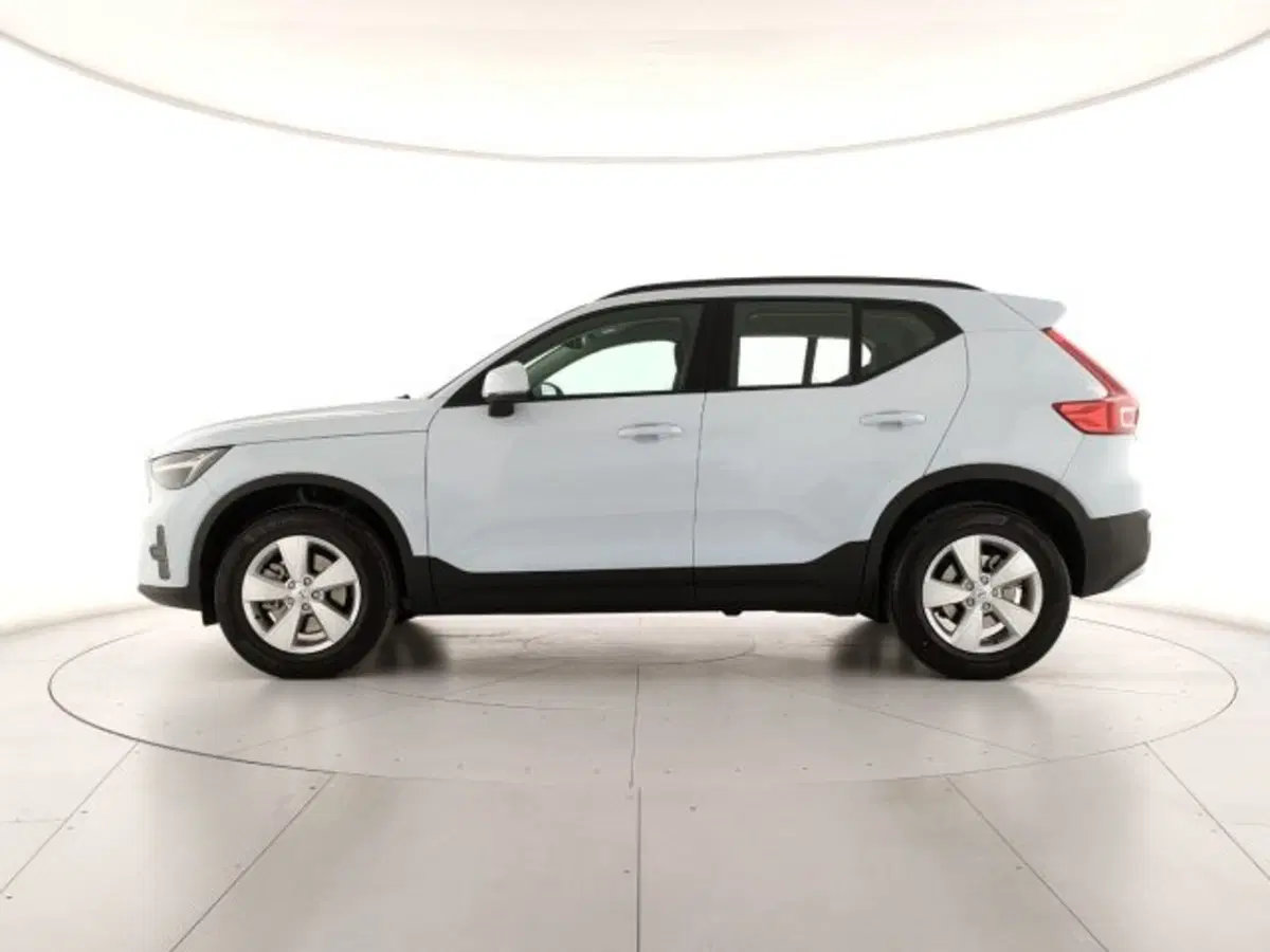 Volvo XC40 nuova a Modena (3)