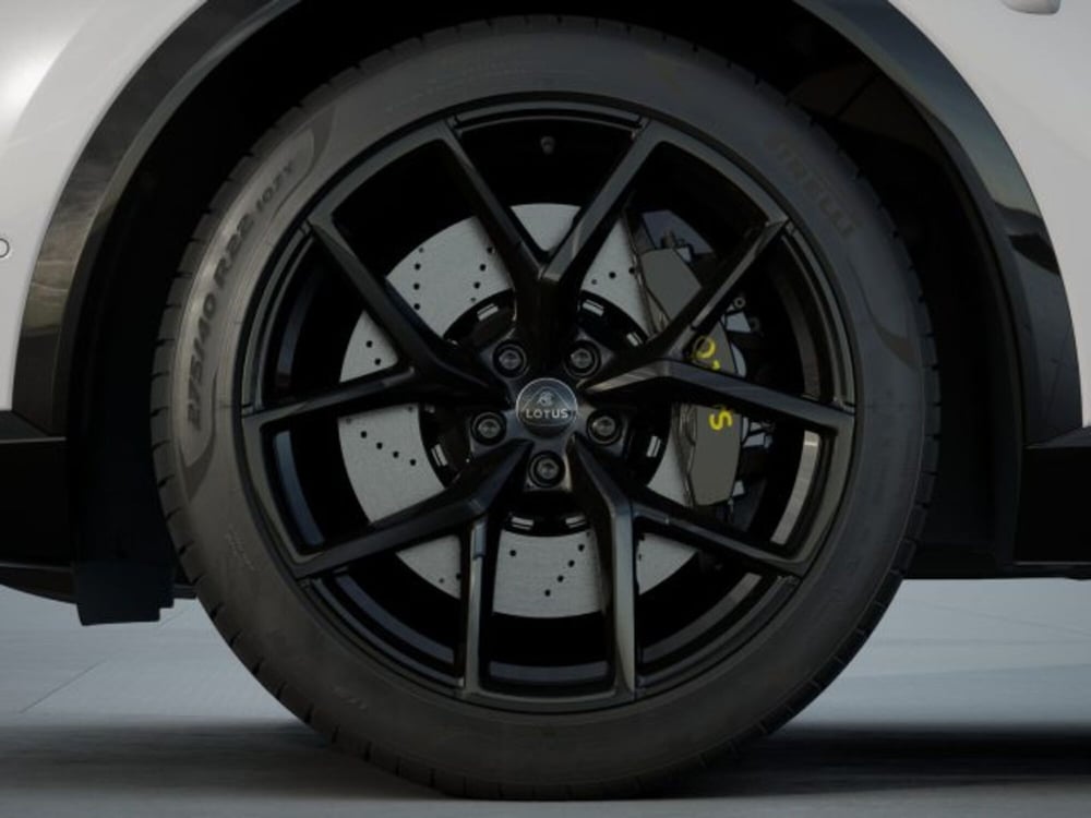 Lotus Eletre nuova a Modena (13)