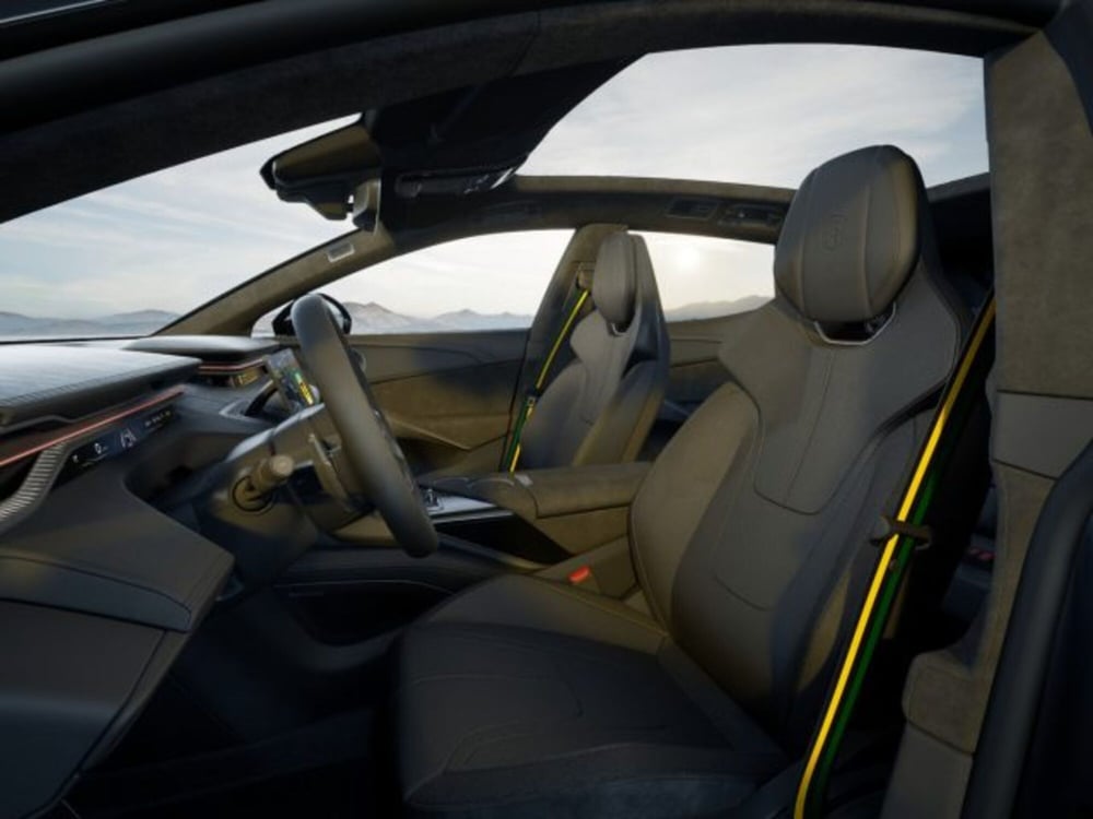 Lotus Eletre nuova a Modena (17)