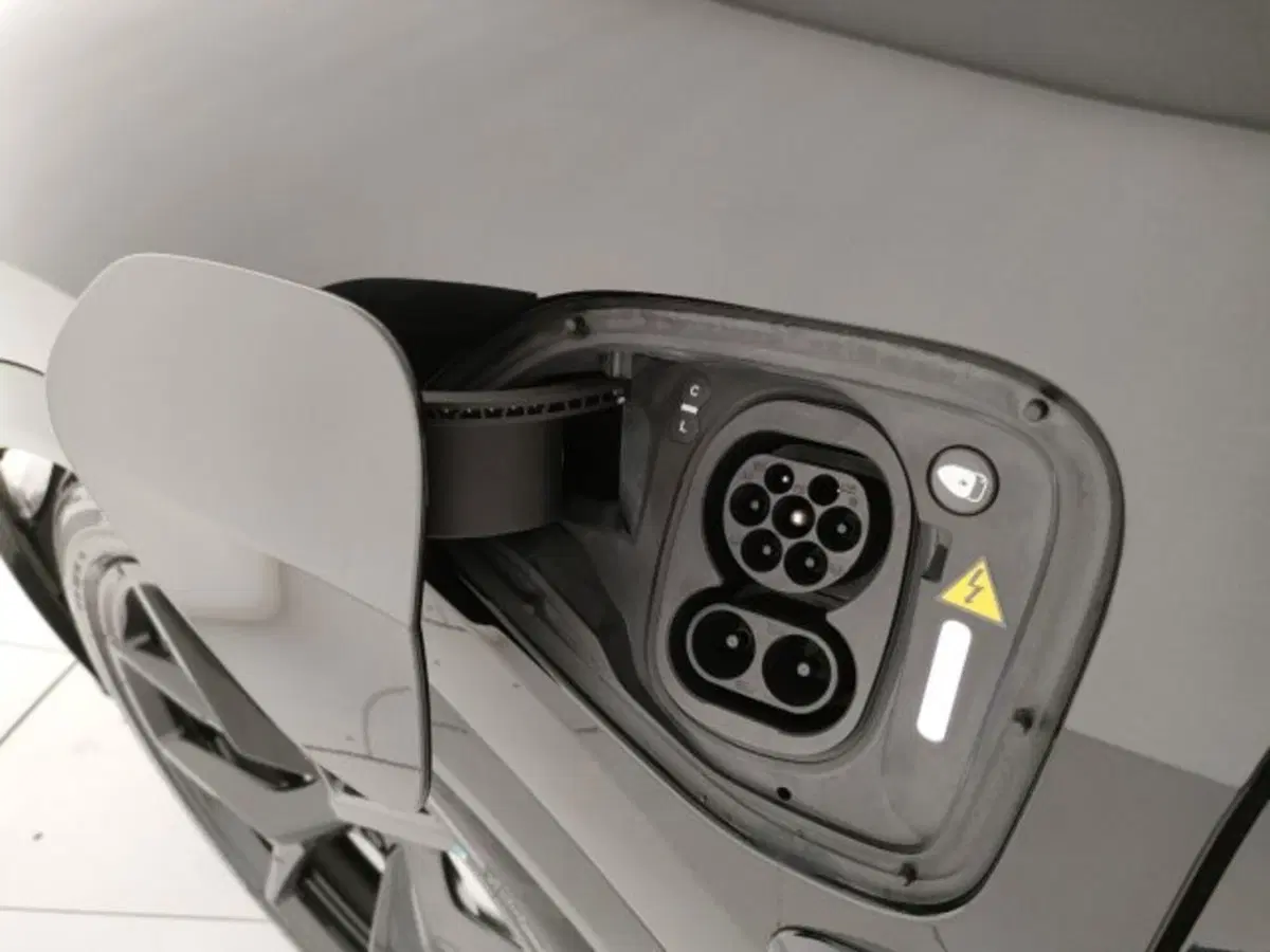 Lotus Eletre nuova a Modena (20)