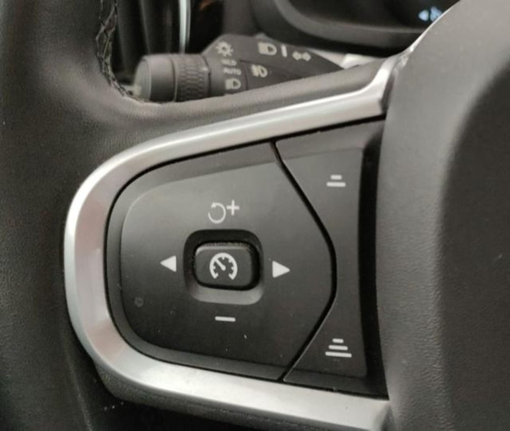 Volvo V60 usata a Modena (18)