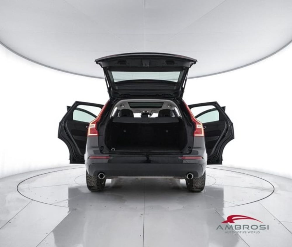 Volvo XC60 usata a Perugia (7)