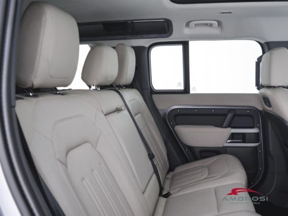 Land Rover Defender usata a Perugia (11)