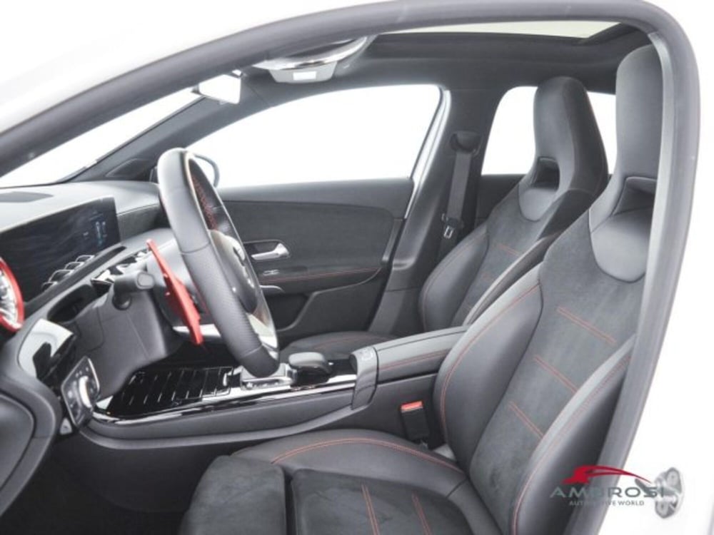Mercedes-Benz CLA Shooting Brake usata a Perugia (9)
