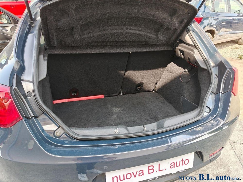 Alfa Romeo Giulietta usata a Verona (15)