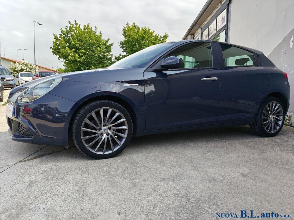 Alfa Romeo Giulietta usata a Verona (2)