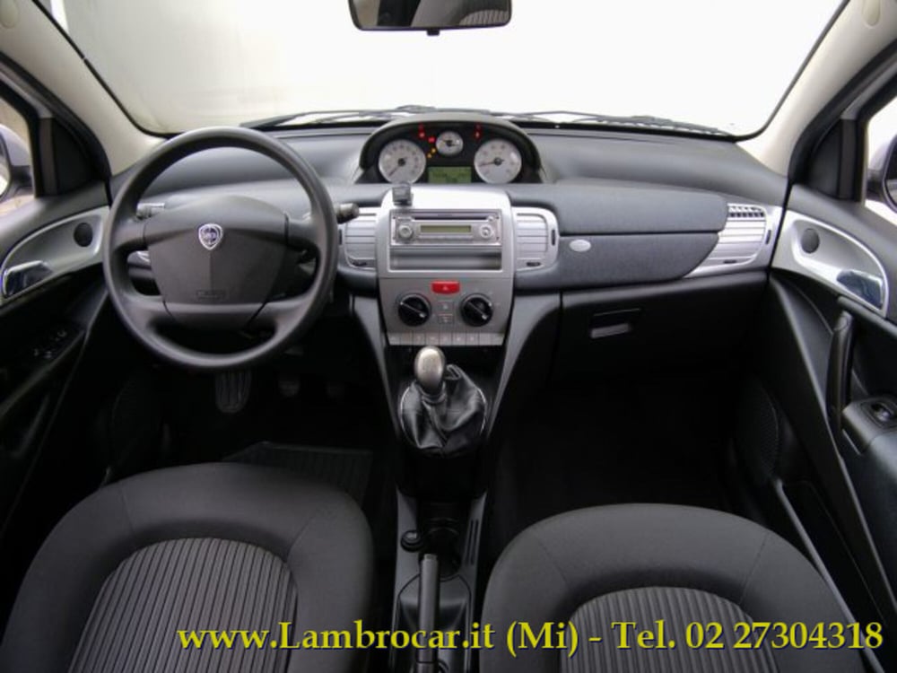 Lancia Ypsilon usata a Milano (2)