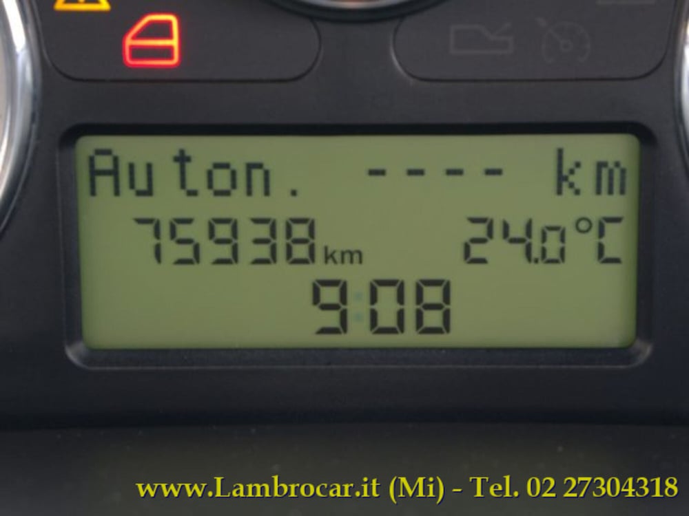 Lancia Ypsilon usata a Milano (8)