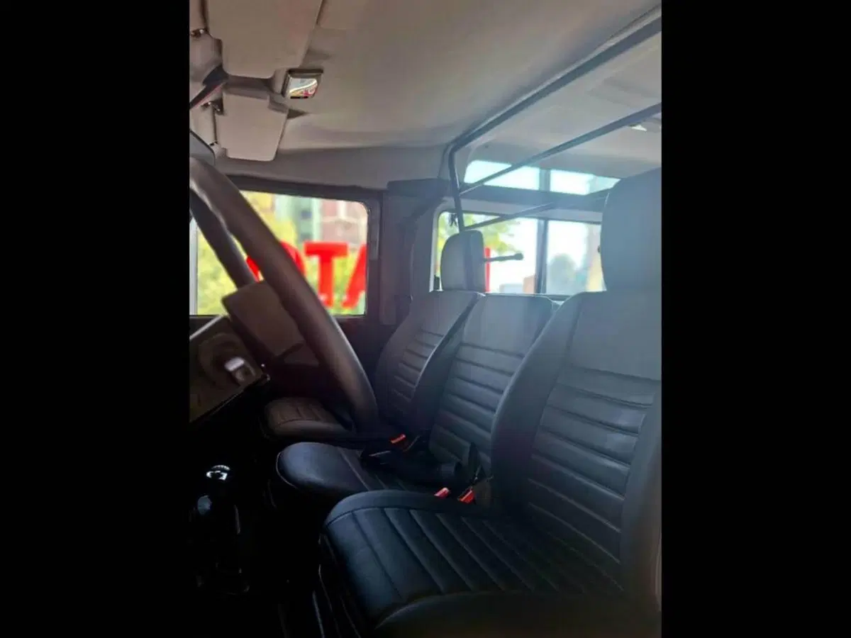 Land Rover Defender usata a Torino (10)