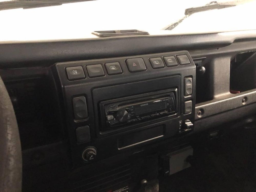 Land Rover Defender usata a Torino (11)