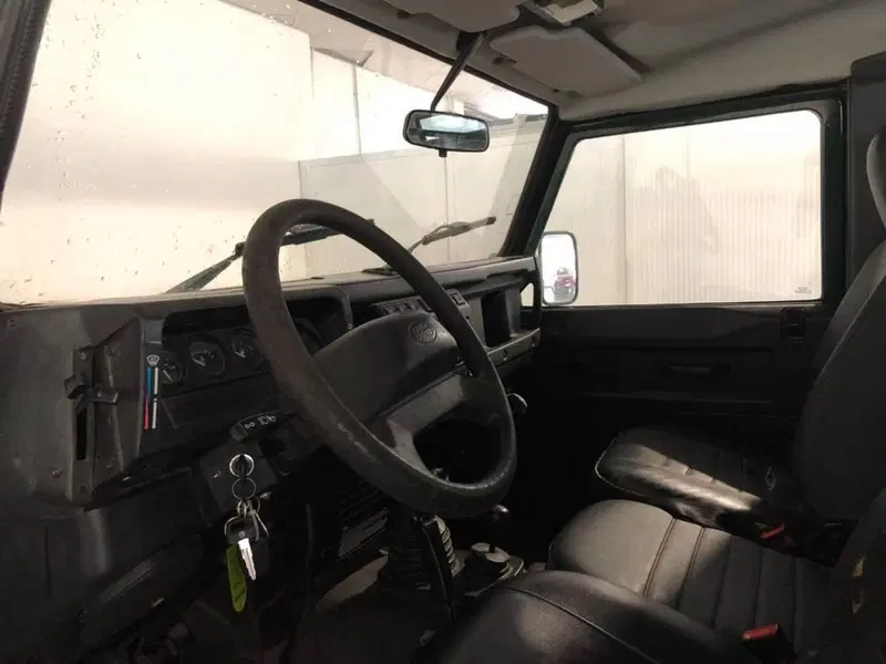 Land Rover Defender usata a Torino (6)
