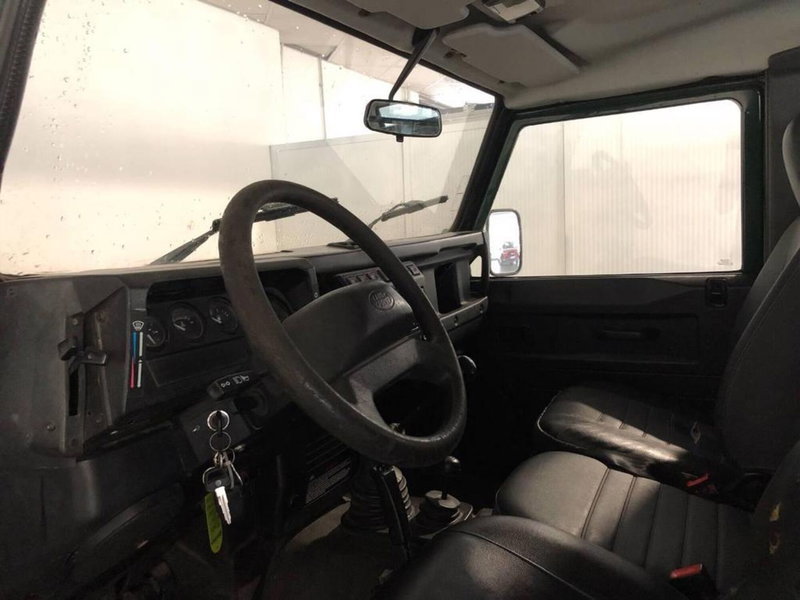 Land Rover Defender usata a Torino (6)