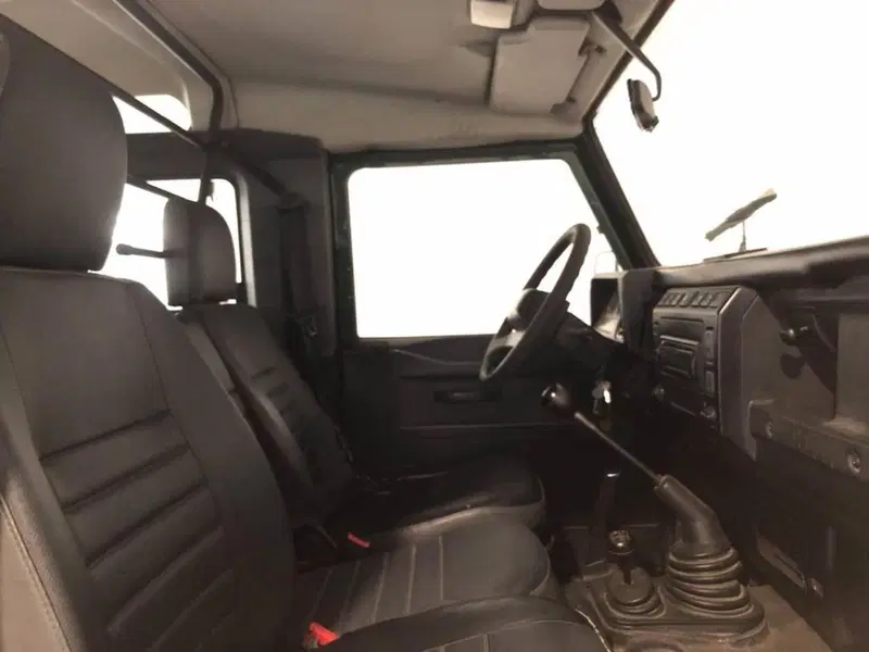 Land Rover Defender usata a Torino (9)