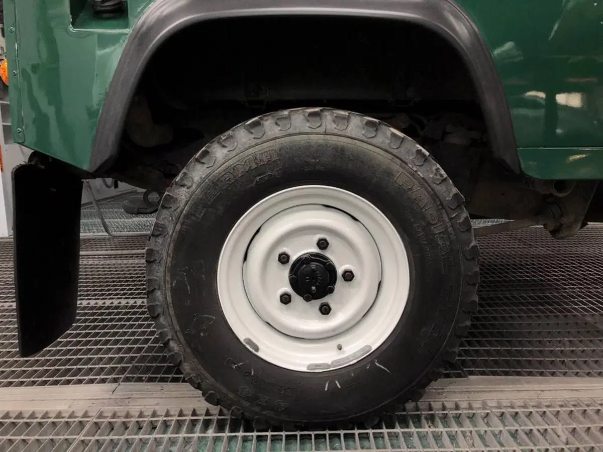 Land Rover Defender usata a Torino (6)