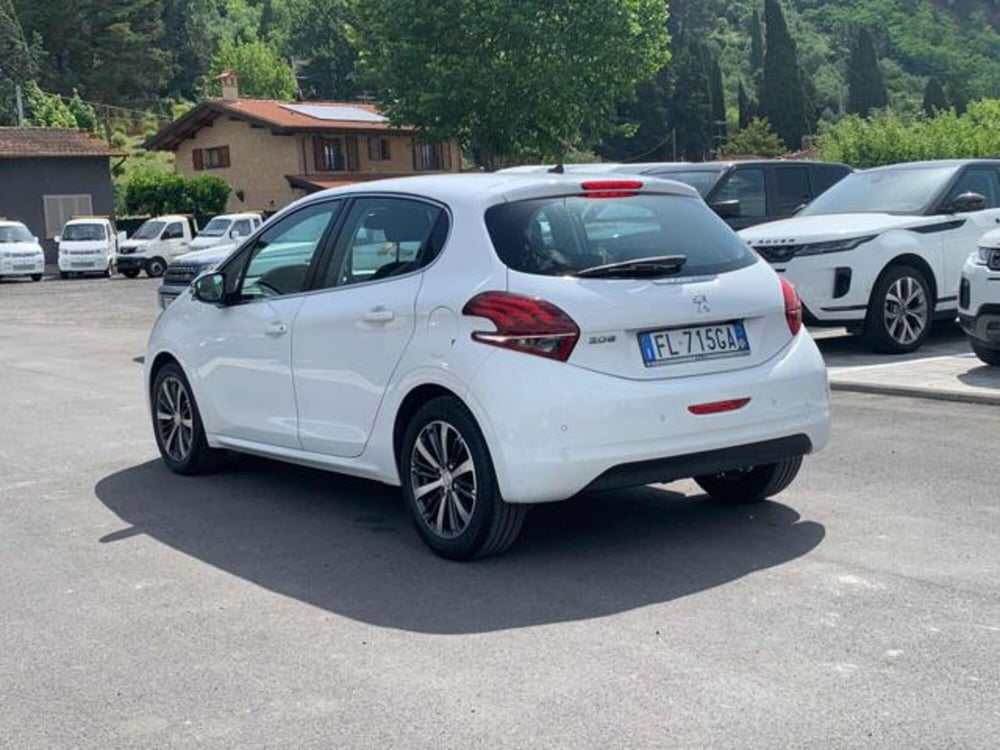 Peugeot 208 nuova a Lucca (5)